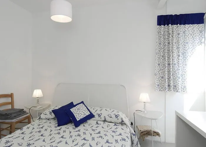 Mel 1 2bed Seaview In Ghadira By Homely メーリッハ