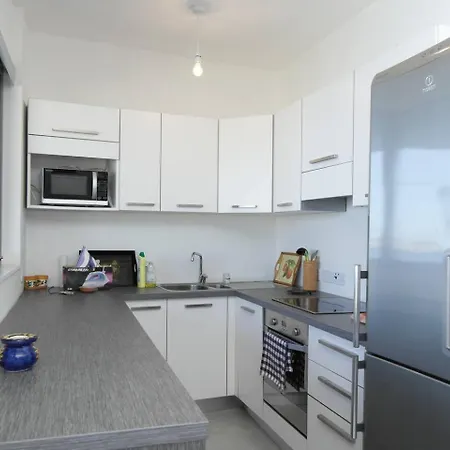 Mel 1 2bed Seaview In Ghadira By Homely *